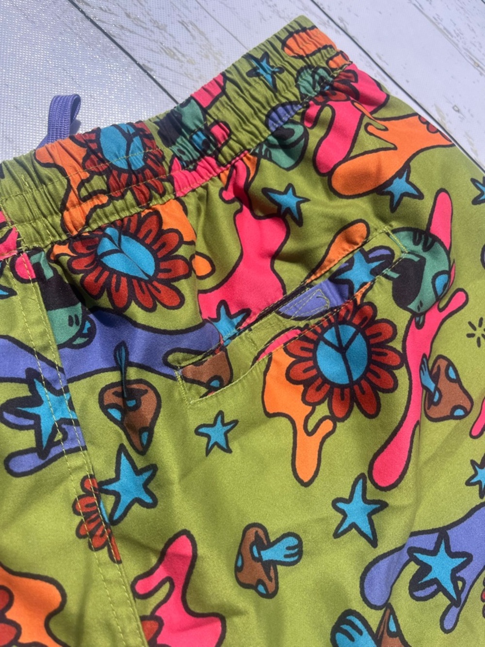 aLab mushroom peace sign SHORTY Swim Shorts Large - Picture 6 of 8